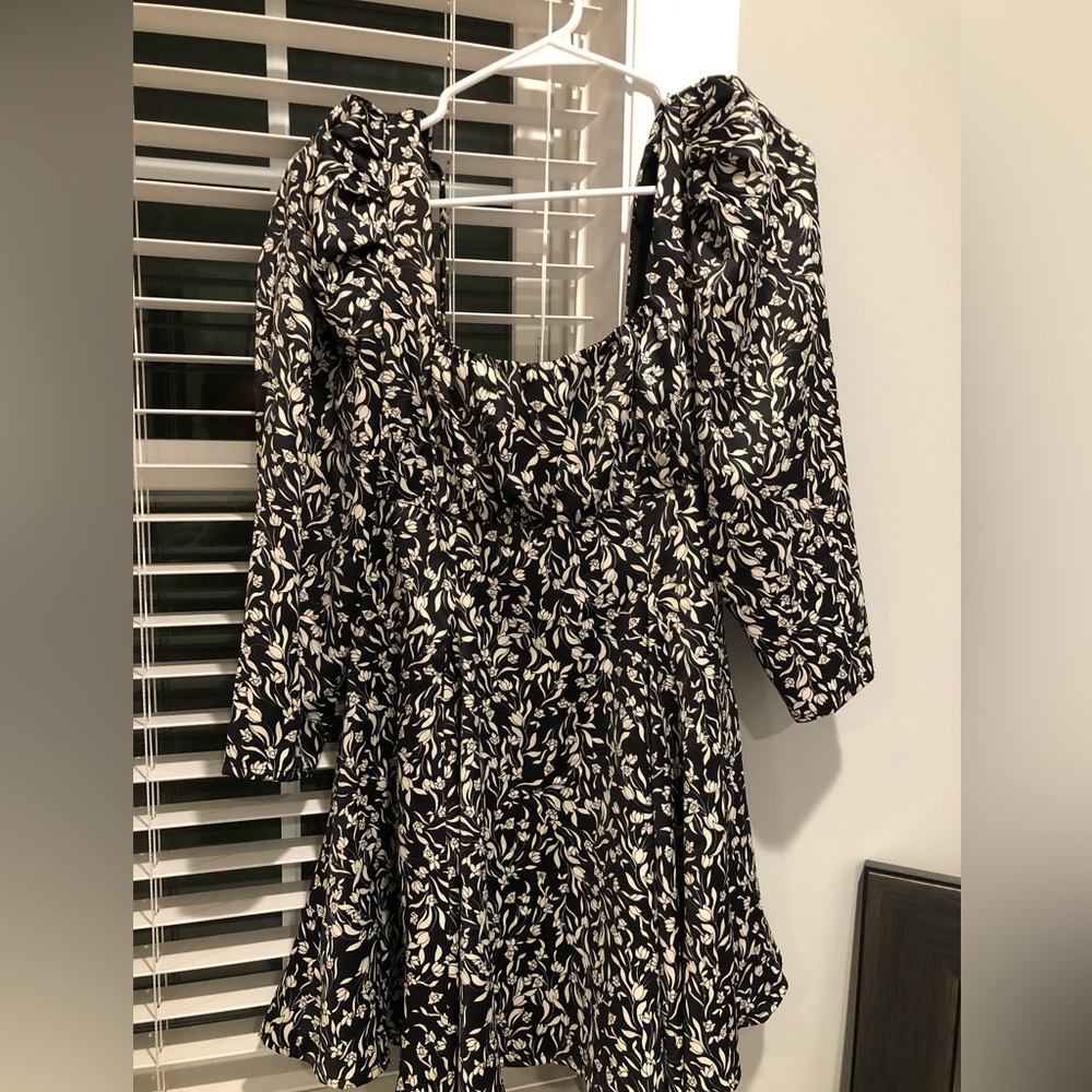 Lovers + Friends Black & White Short Ruffle Sleeve Mini Dress